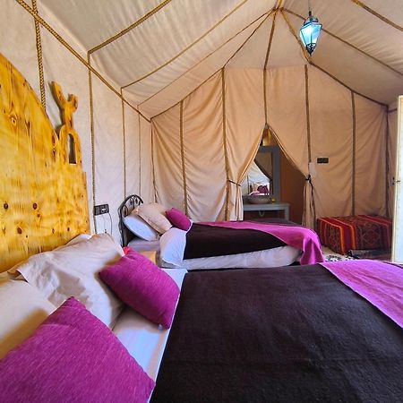 Hotel Luxury Bega Camp à Merzouga Extérieur photo