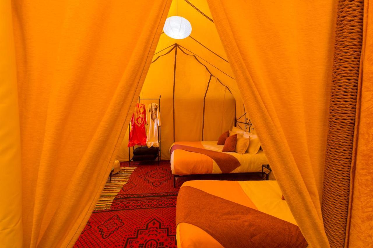 Hotel Luxury Bega Camp à Merzouga Extérieur photo