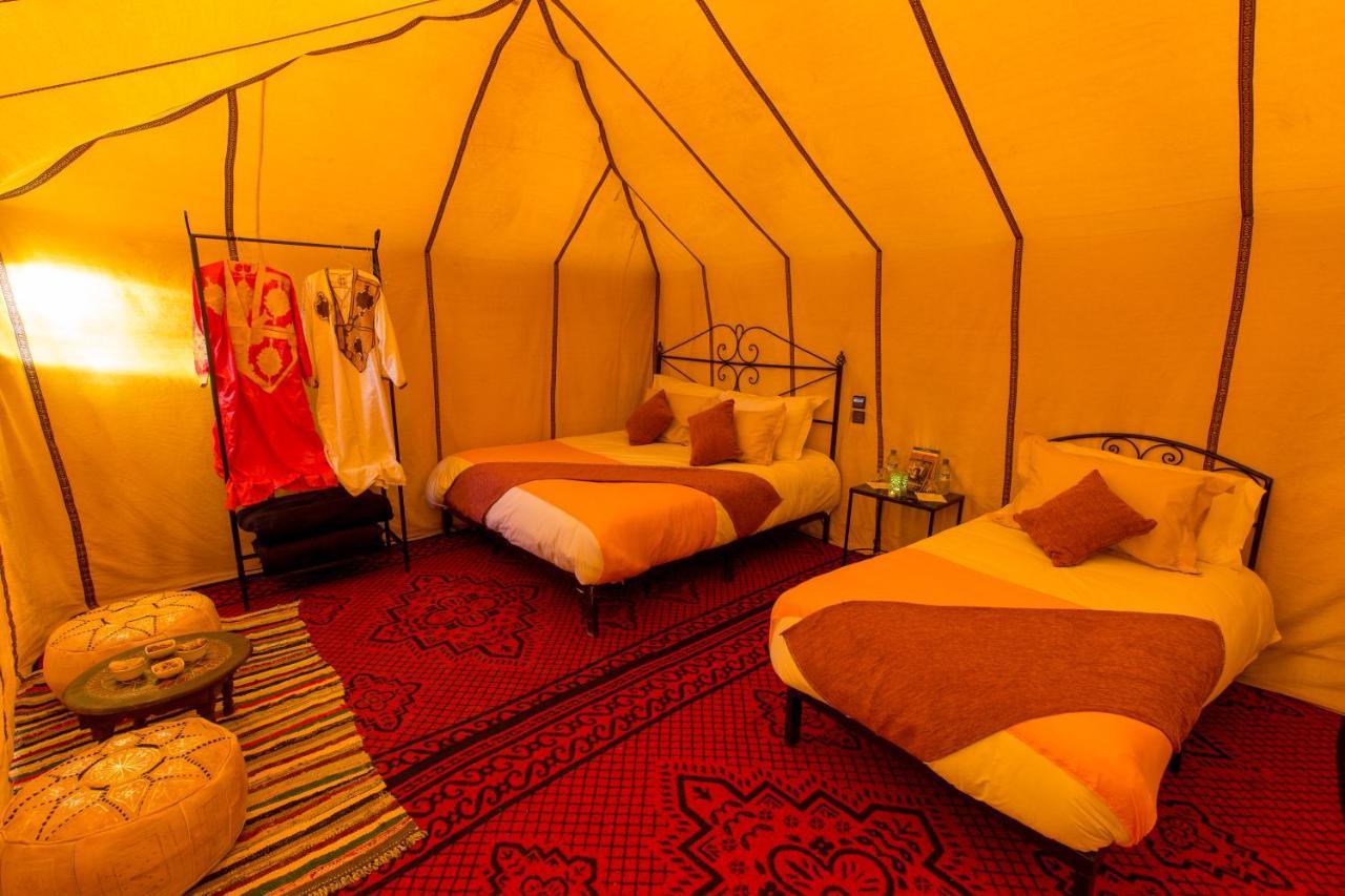 Hotel Luxury Bega Camp à Merzouga Extérieur photo