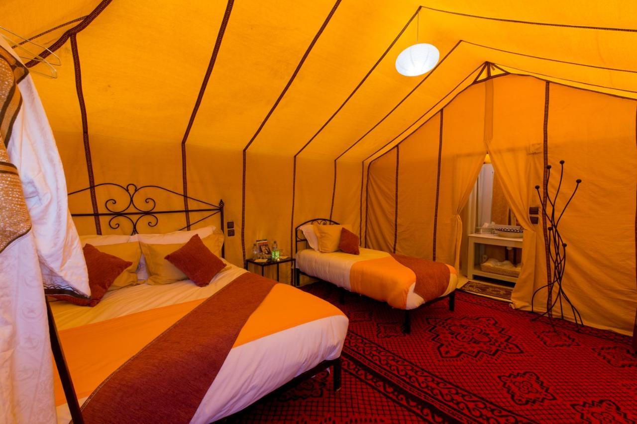 Hotel Luxury Bega Camp à Merzouga Extérieur photo