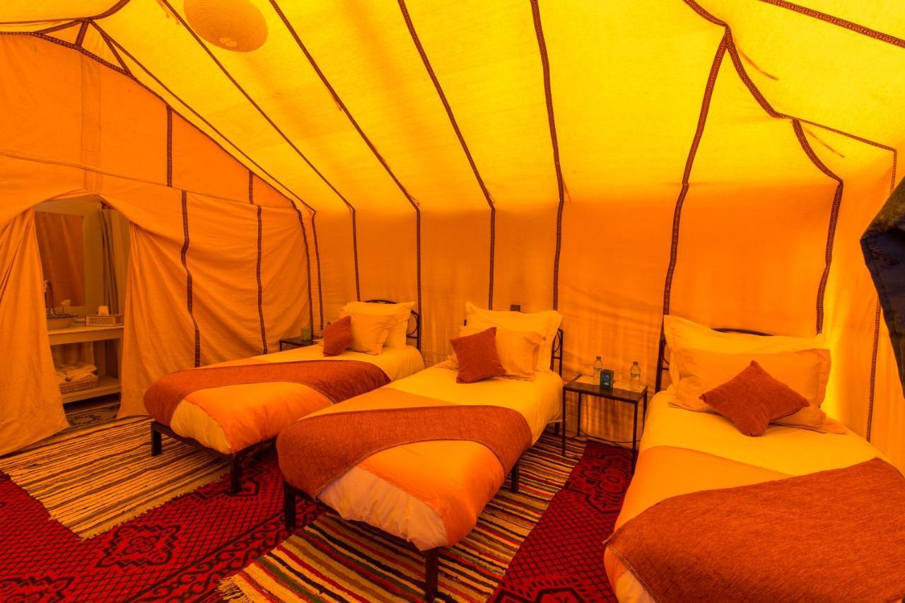Hotel Luxury Bega Camp à Merzouga Extérieur photo