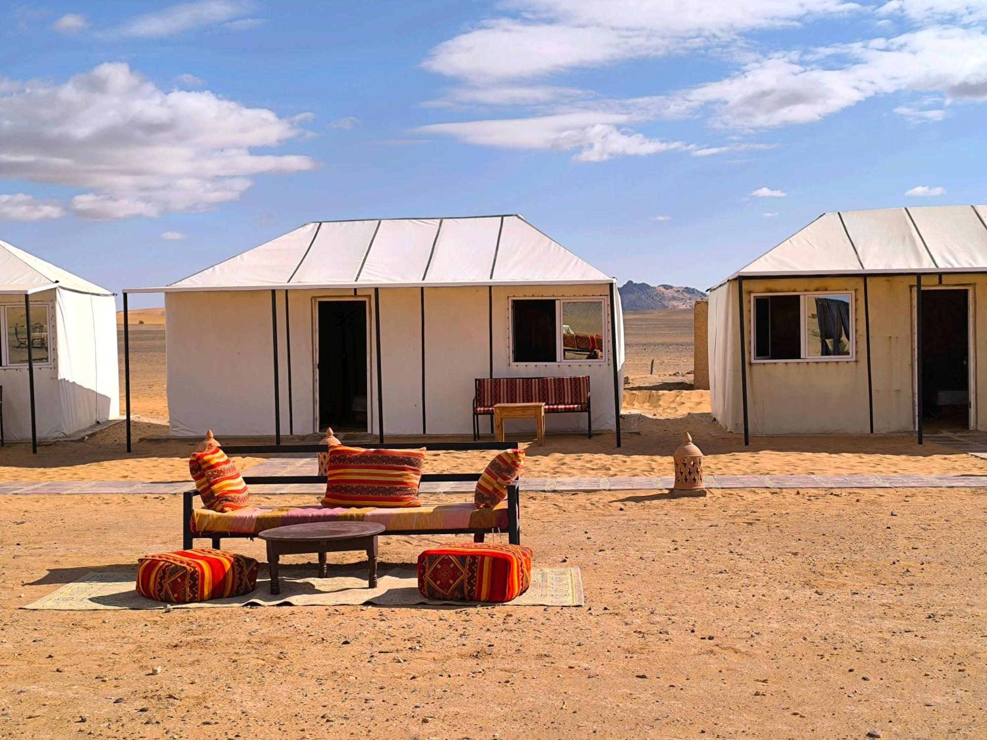 Hotel Luxury Bega Camp à Merzouga Extérieur photo