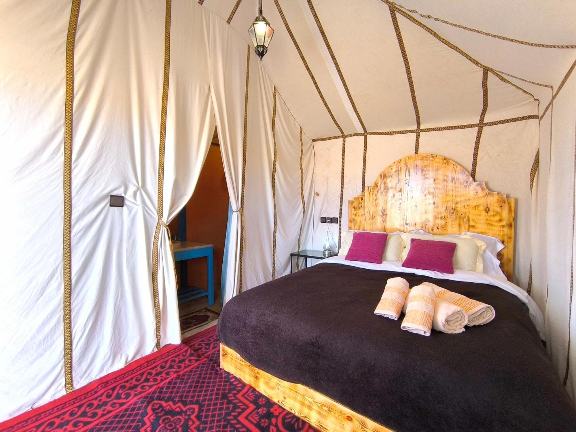 Hotel Luxury Bega Camp à Merzouga Extérieur photo