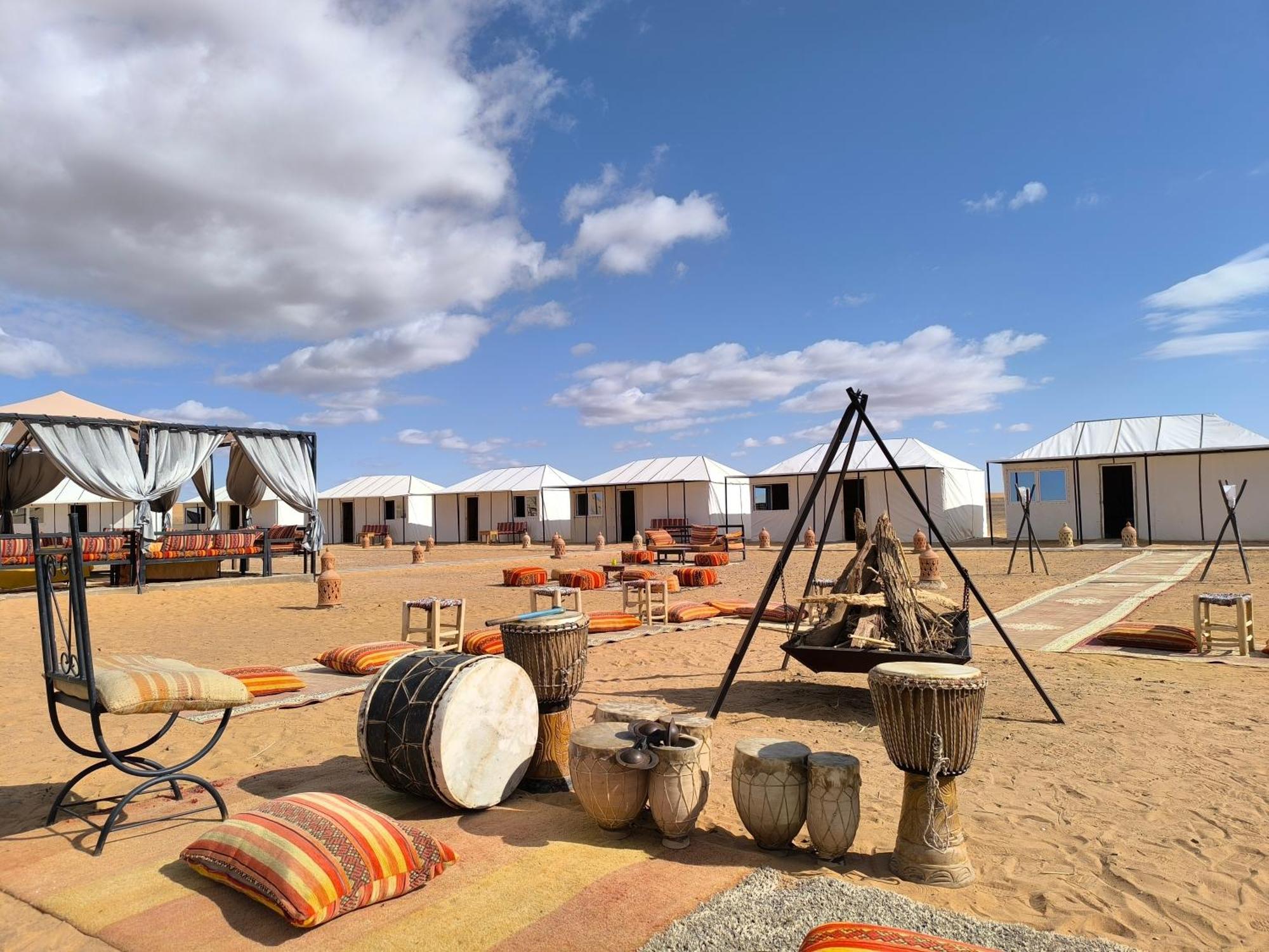 Hotel Luxury Bega Camp à Merzouga Extérieur photo