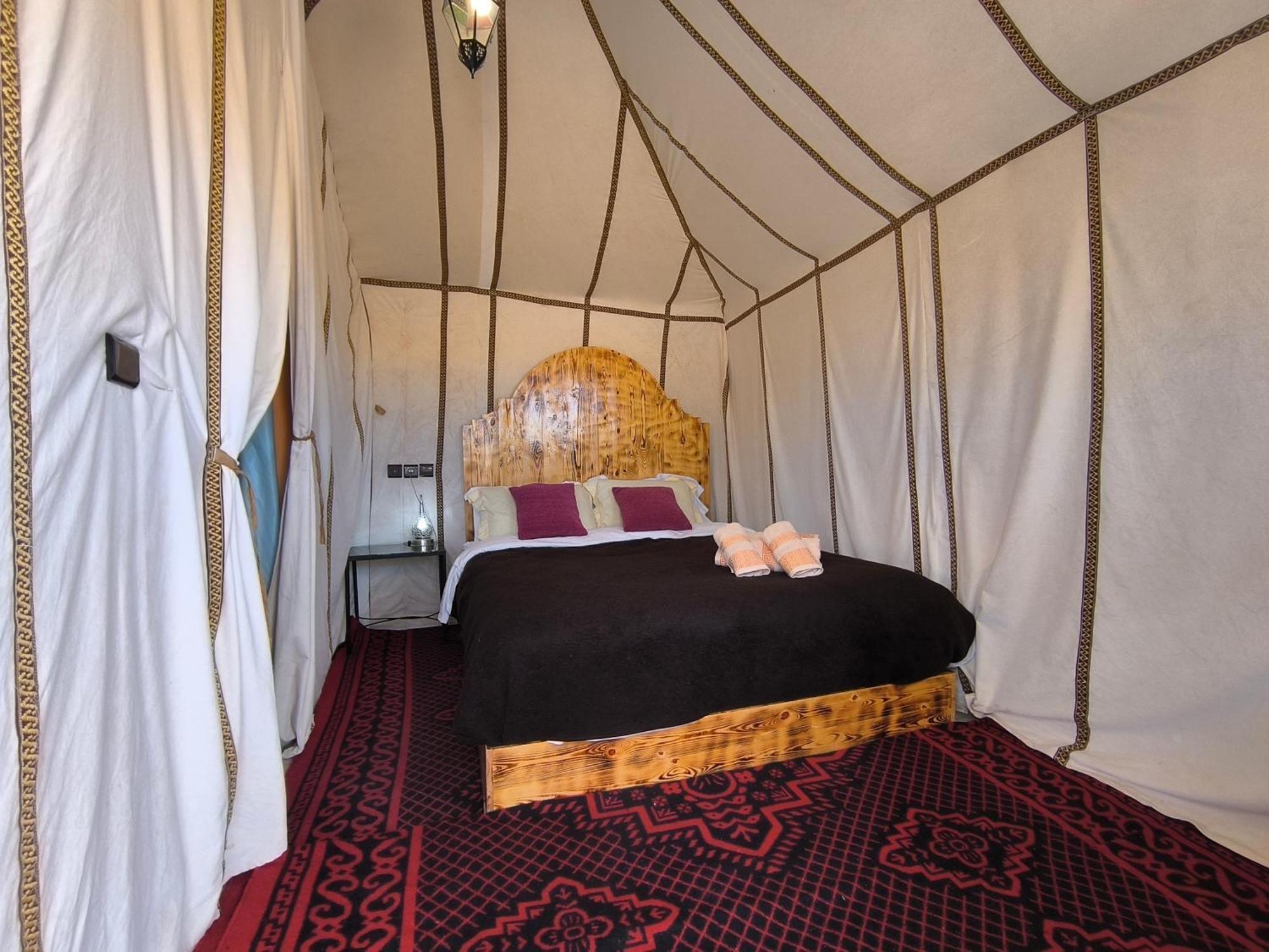 Hotel Luxury Bega Camp à Merzouga Extérieur photo